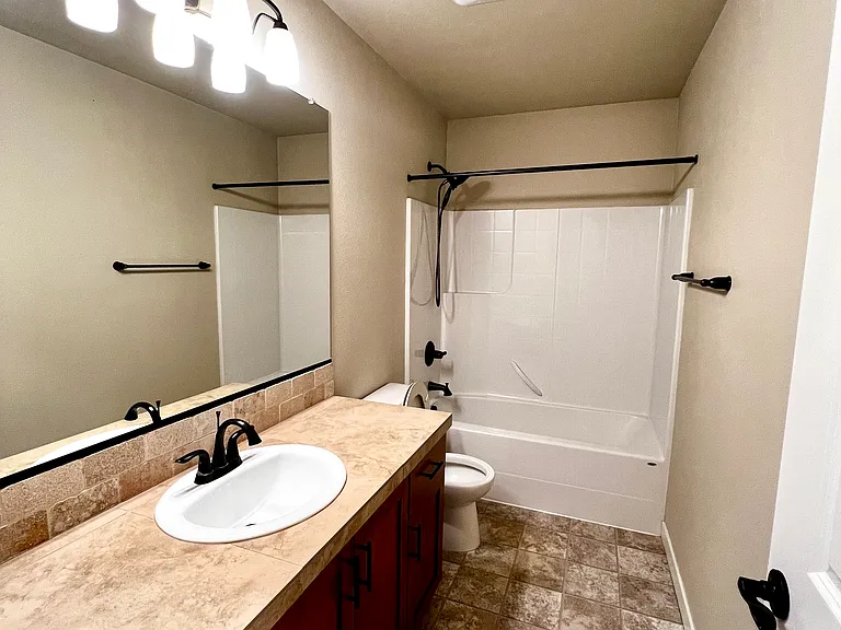 429 SW 202nd Ter — Photo 19