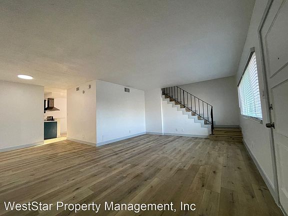 2nd image of 112 E Buckthorn St APT 1