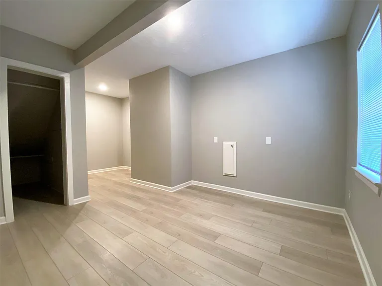 1702 Studewood St — Photo 10