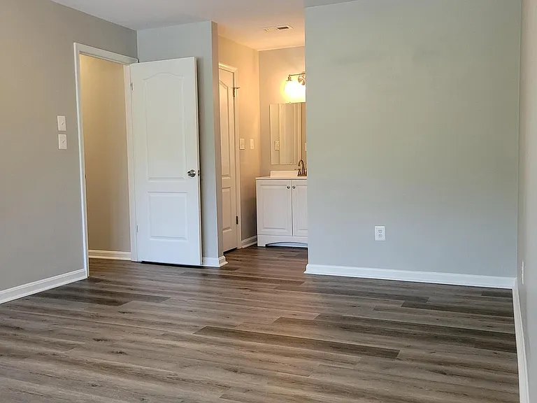 8360 Montgomery Run Rd #H — Photo 24