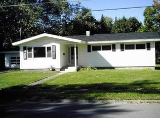 218 E Hickory St, Canastota, NY 13032
