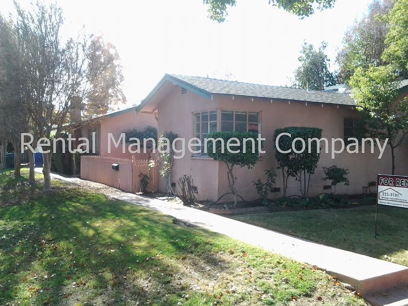 1st image of 824 E Fountain Way