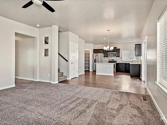 5th image of 1142 W Flower Garden St