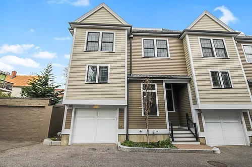 39 Elmwood St #3 Photo 1