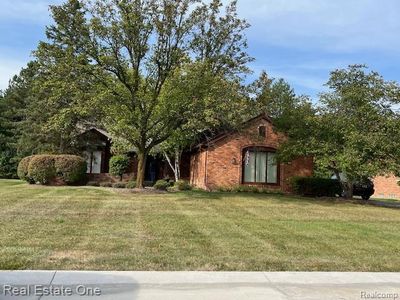 36508 Valley Ridge Dr, Farmington Hills, MI, 48331