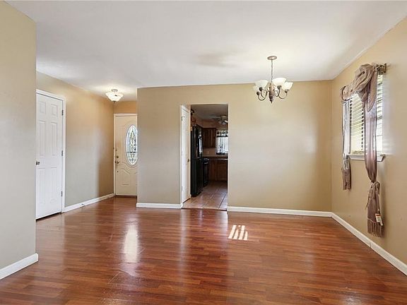 3rd image of 4008 Prentiss Ave