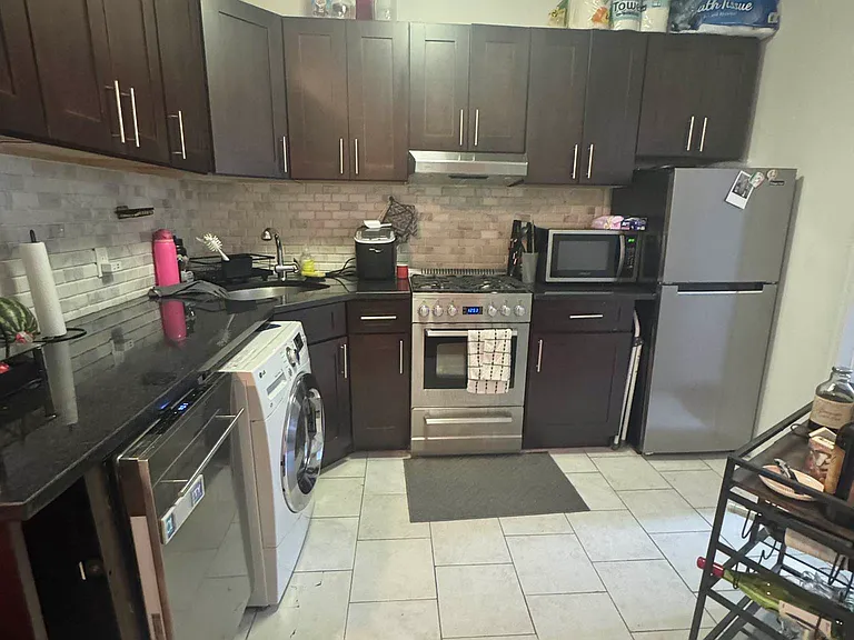 338 E 65th St #8 — Photo 4
