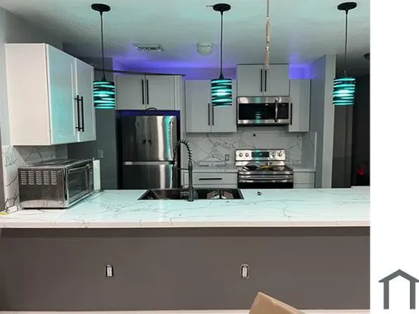 3863 NW 207th St, Miami Gardens, FL 33055