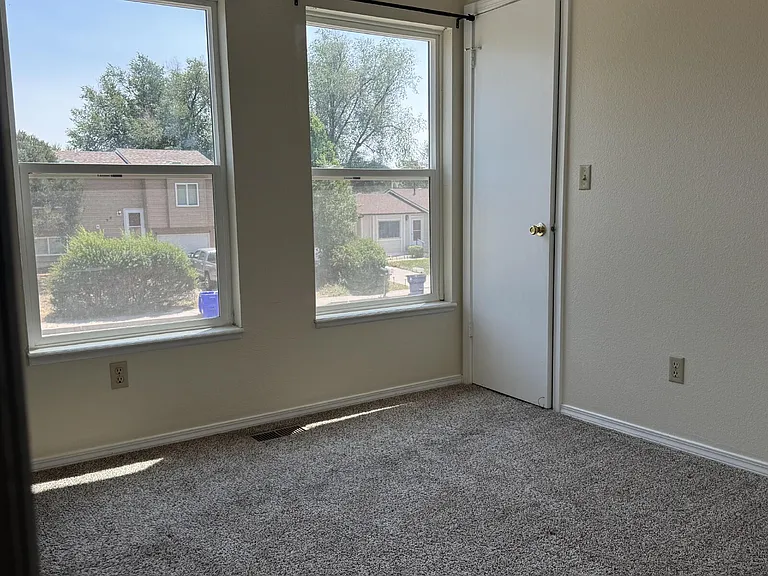 605 Blossom Field Rd — Photo 6