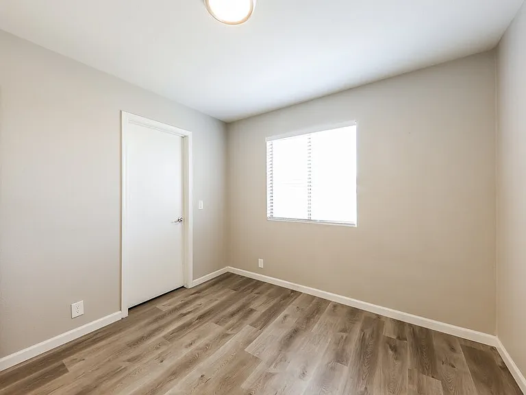 17183 N 53rd Ave — Photo 15