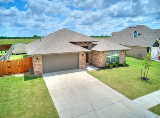 928 SE 17th Ter, Newcastle, OK 73065