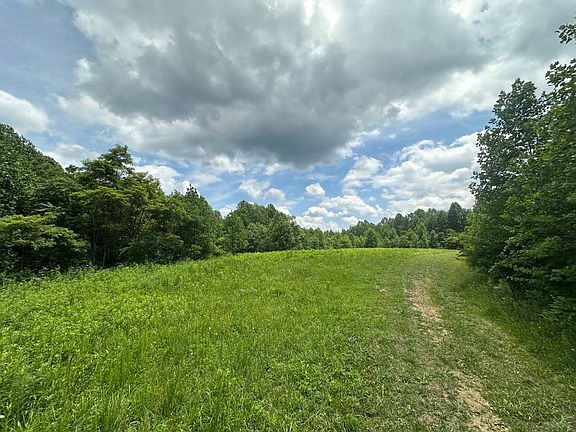 3rd image of 690 Adams Cemetery Rd