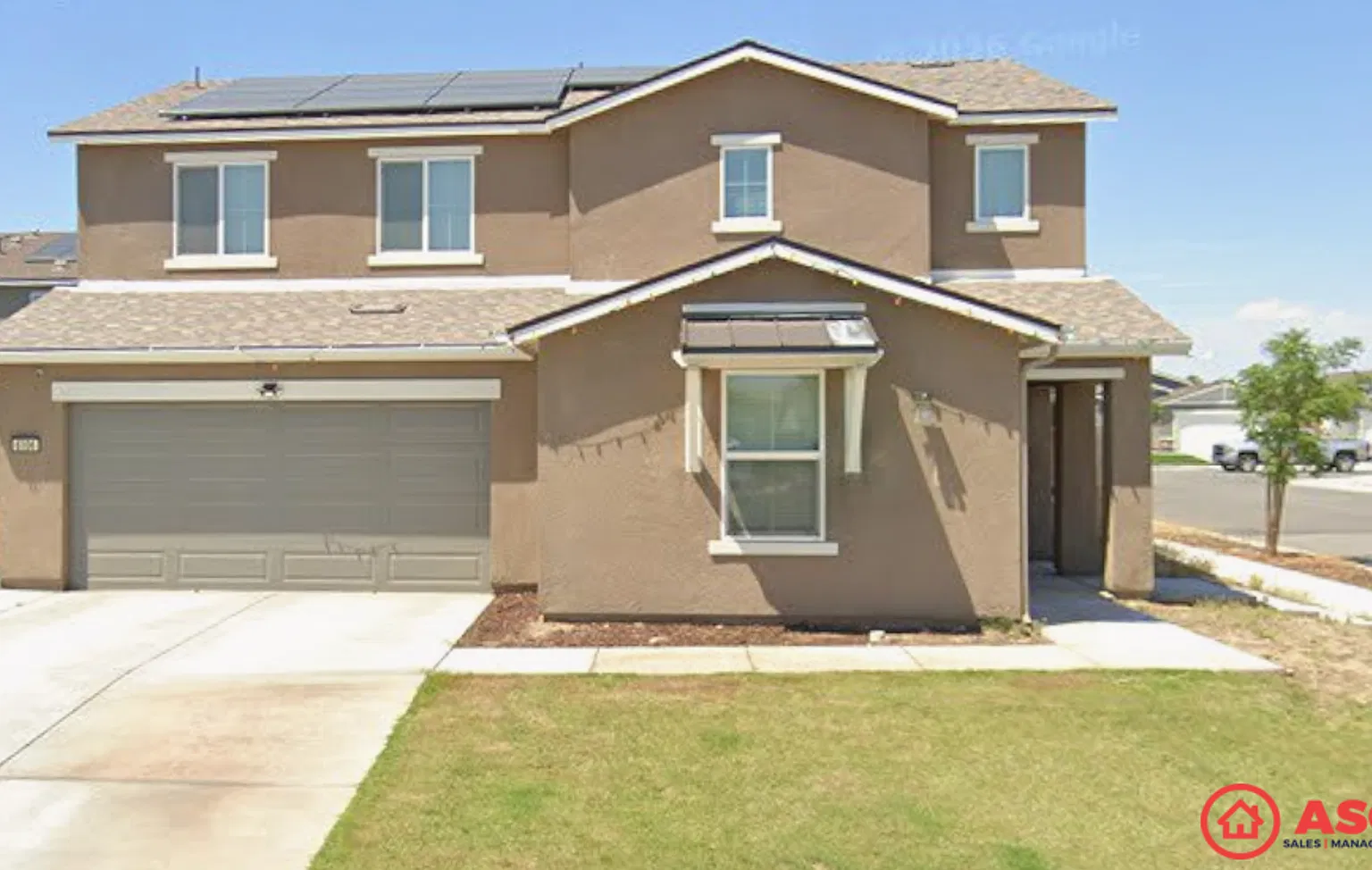 Spacious 2,668 Sq Ft 5BR/3.5BA Home with Solar, Garage & Pet-Friendly — Photo 1