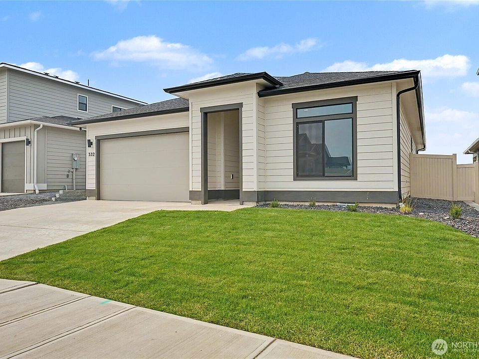 2nd image of 532 S Oasis Loop