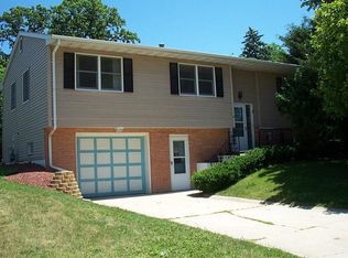 8 Eastgate Ct, Clear Lake, IA 50428