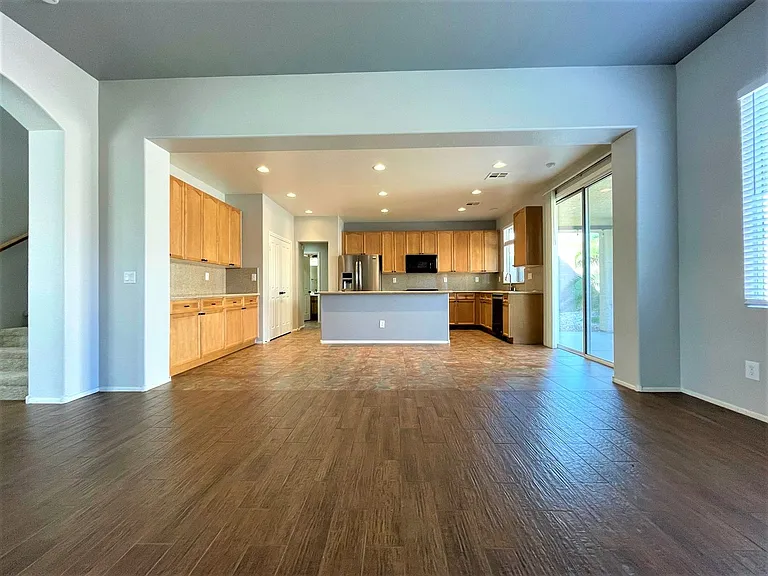 9222 Avon Park Ave — Photo 9