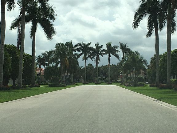 4th image of 7210 Haviland Cir