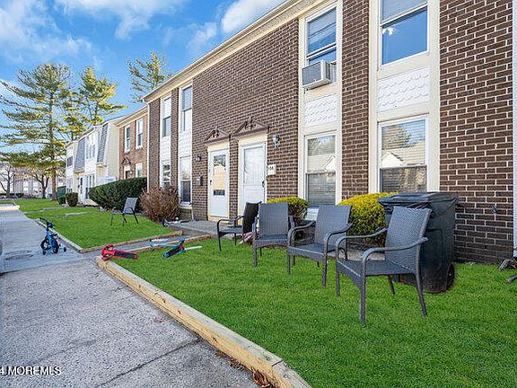 2nd image of 108 Stratford Place