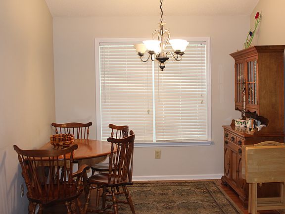 5th image of 103 Wedgewood Dr
