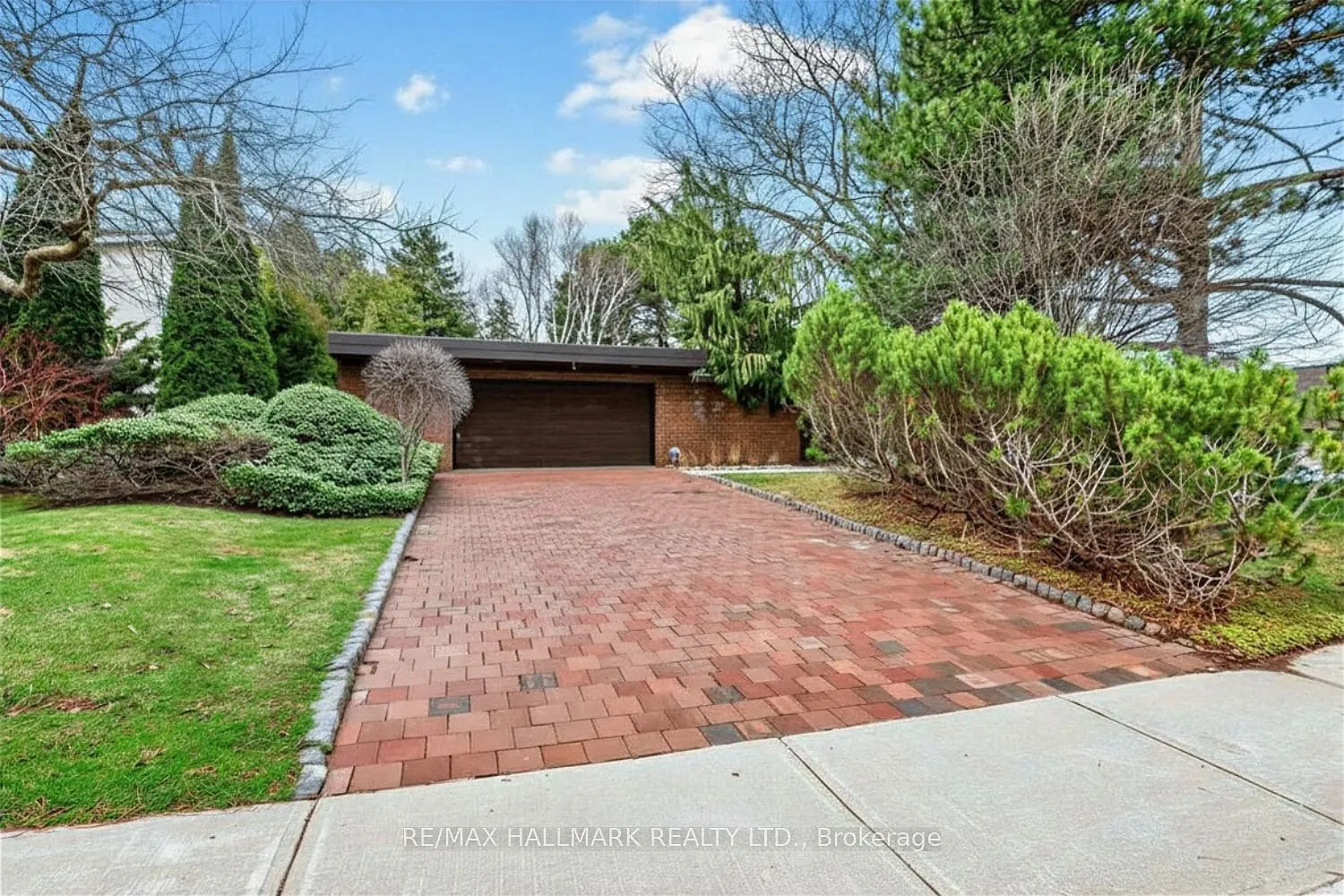 6 bed, $15,000 — Photo 1