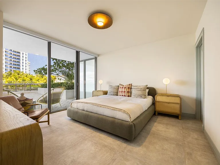 5875 Collins Ave #503 — Photo 7