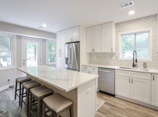 200 Saddle Horn Cir, Roswell, GA 30076