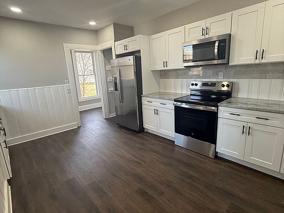 2nd image of 200 Main St APT 1