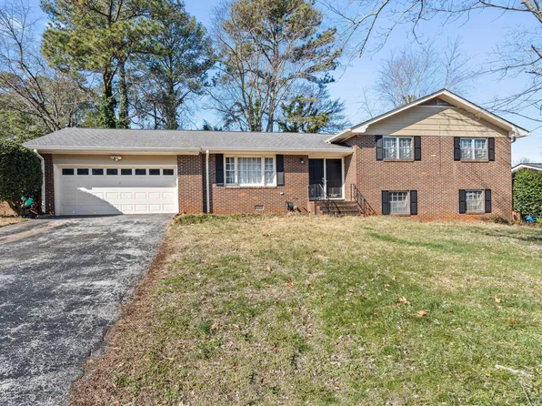 1707 Clayton Dr, Chattanooga, TN 37421