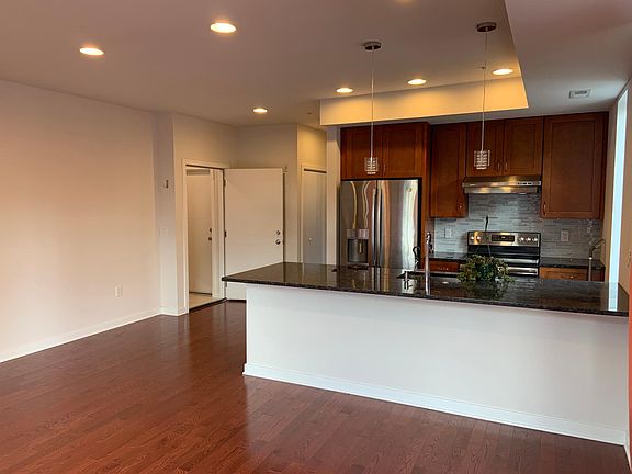 3rd image of 617 N 10th St #C
