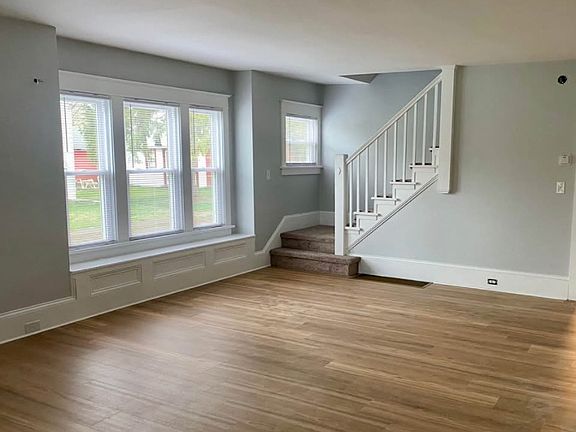 4th image of 944 Elizabeth St #946