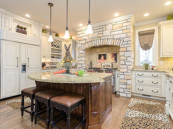 4th image of 8894 Marsh Creek Cir