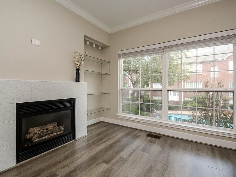 1307 Prospect St — Photo 10