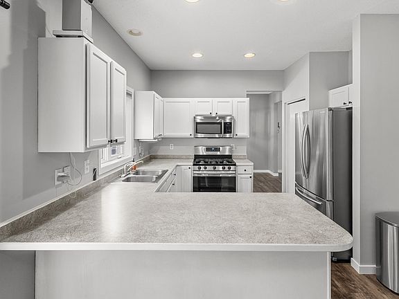 5th image of 26681 Oakridge Way