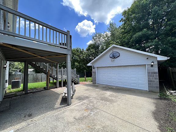 5th image of 3700 Hillcross Dr
