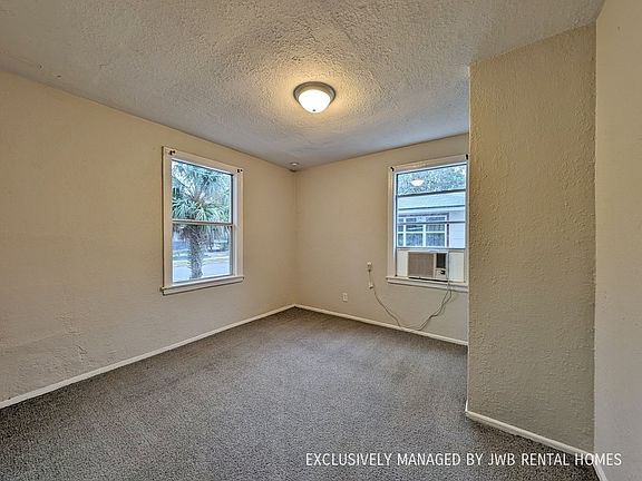 4th image of 1279 W 31st St