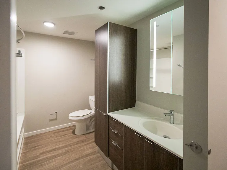 MDA Apartments — Photo 18