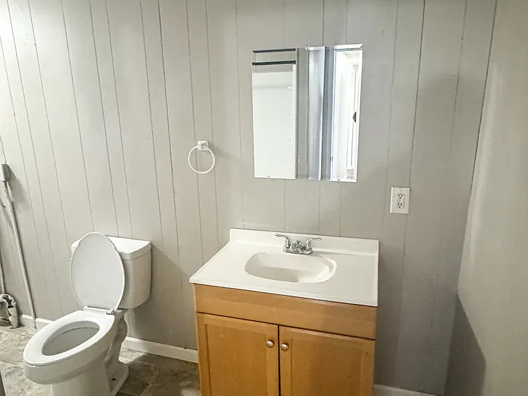 11 N Chestnut St #A — Photo 8