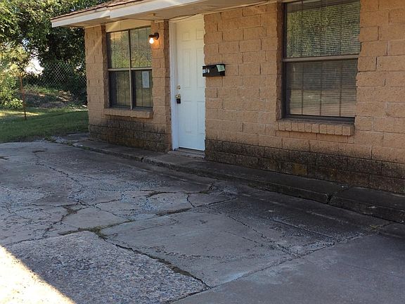 2nd image of 513 1/2 S Tyler St