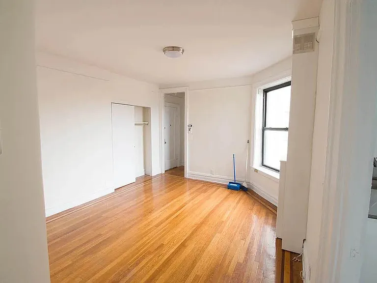 30-95 29th St #5A — Photo 4