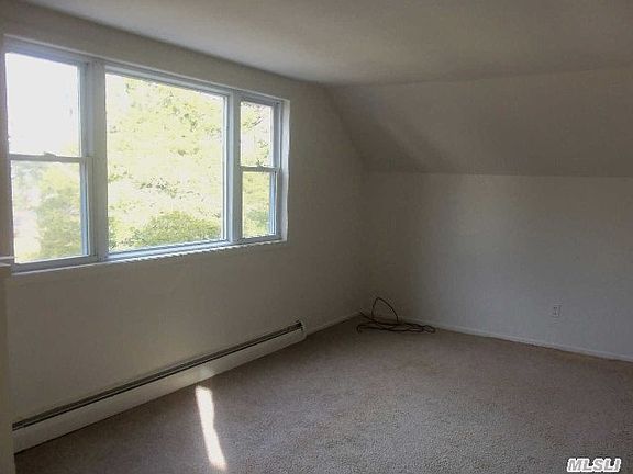 2nd image of 544 Park Ave