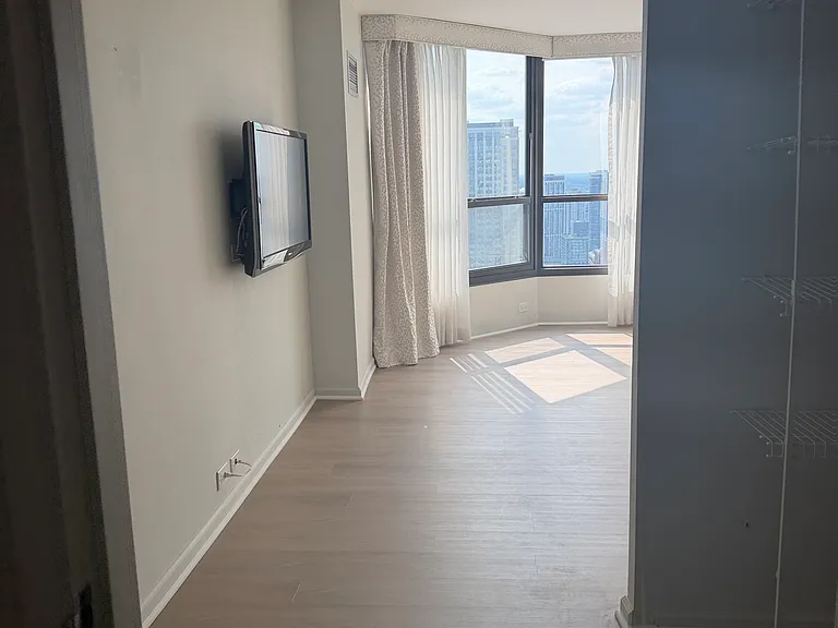 405 N Wabash Ave #4704 — Photo 58