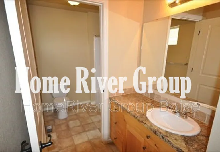 2980 W Acarrera Ln #201 — Photo 9
