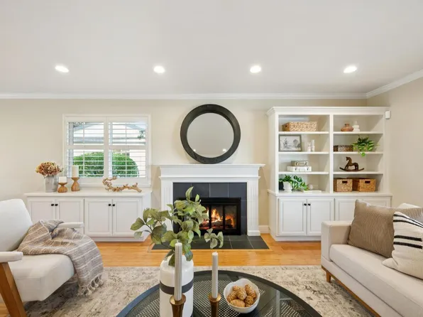 126 Valley Lakes Drive, Santa Rosa, CA 95409