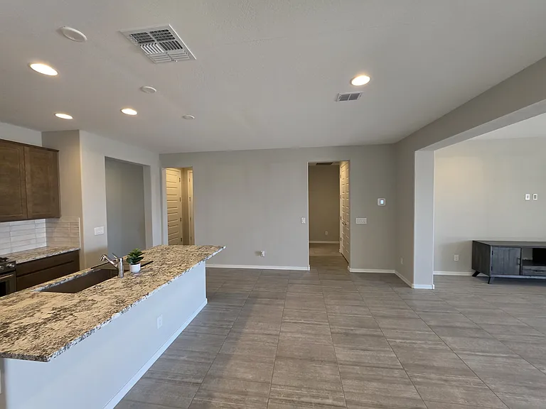 7128 W Coles Rd — Photo 36