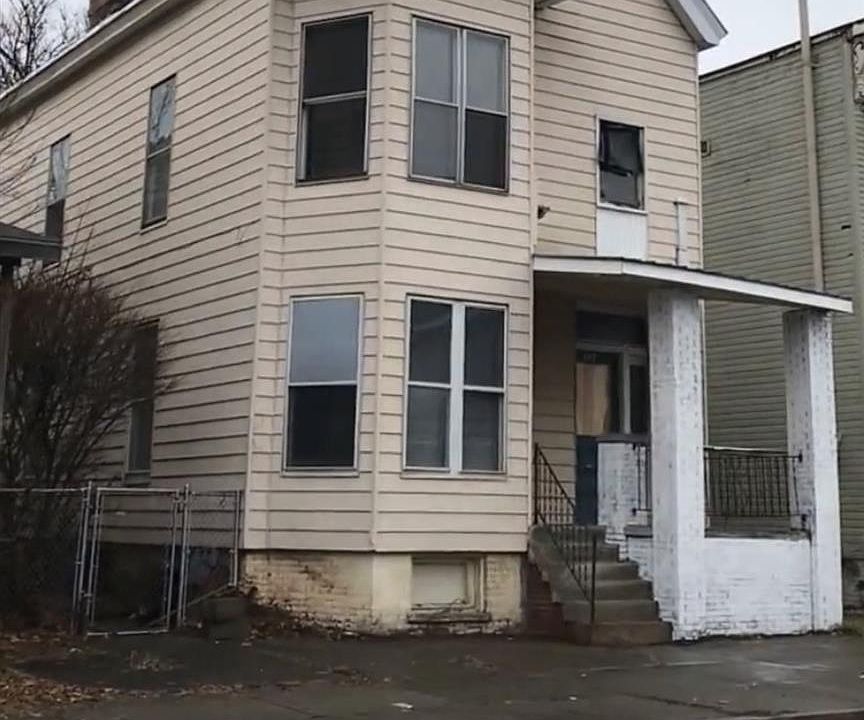 1st image of 125 6th Ave