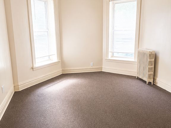 3rd image of 6527 S Kimbark Ave APT 4R