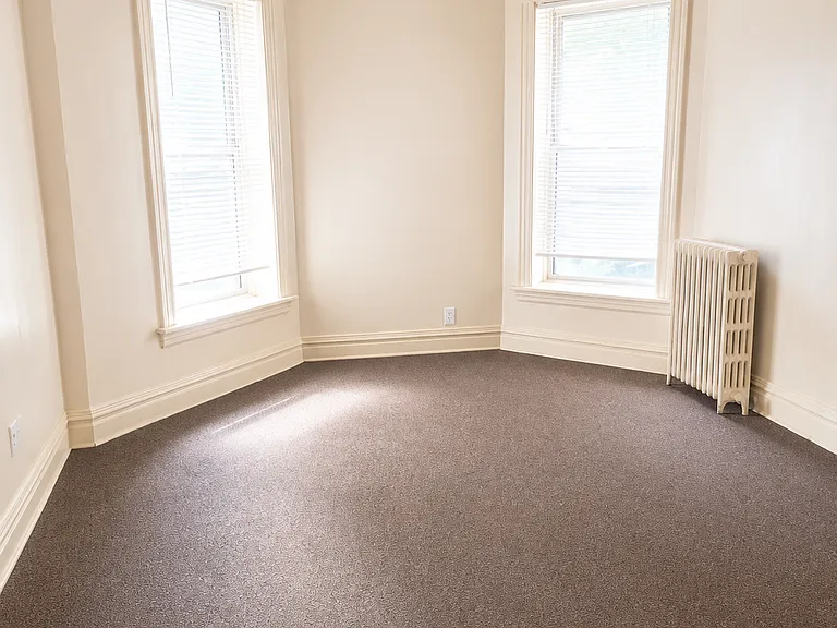 6527 S Kimbark Ave #4R — Photo 3