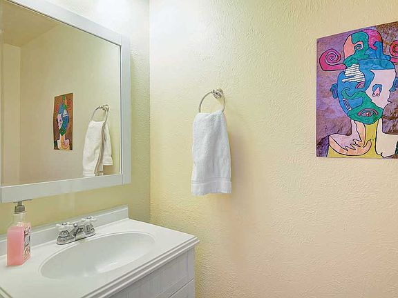 3rd image of 607 E 7th Ave #106