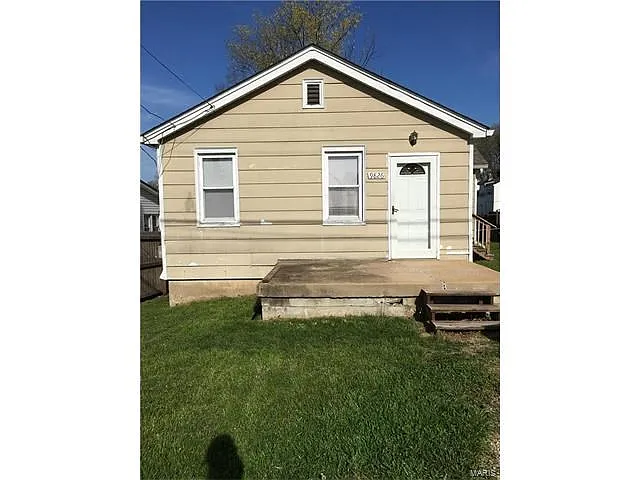 9826 Clyde Ave photo 1