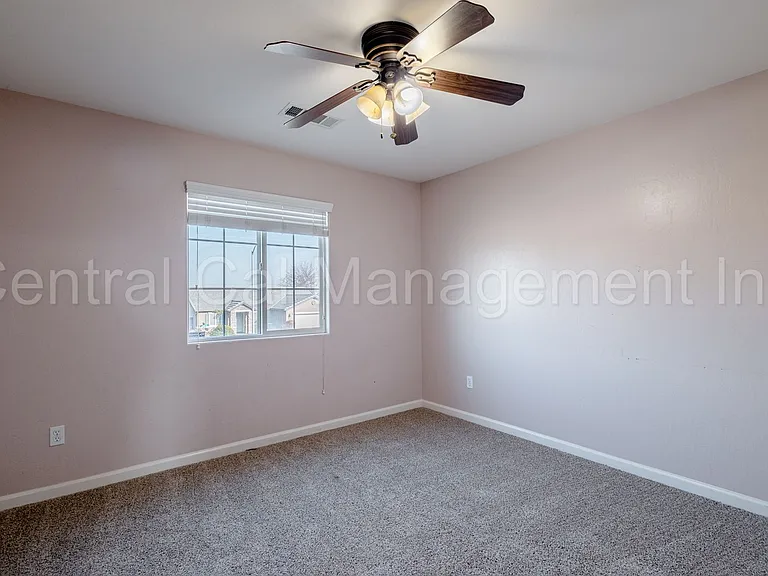 11723 Holabird Ave — Photo 16